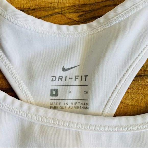 Nike sports bra (white, small) - Picture 8 of 12